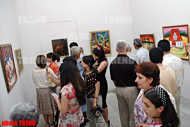 В Баку открылась "красная" выставка